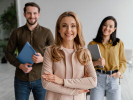 nauczycieli, opiekunów i personelu placówek edukacyjnych