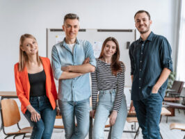 firm i instytucji (obowiązek szkolenia pracowników z zakresu BHP i pierwszej pomocy)